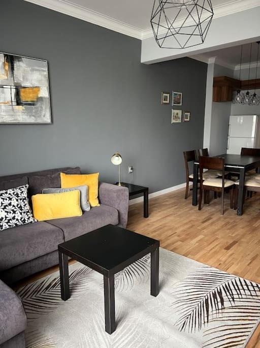 Brand New! 2bdr Lux Rayko Apartament
